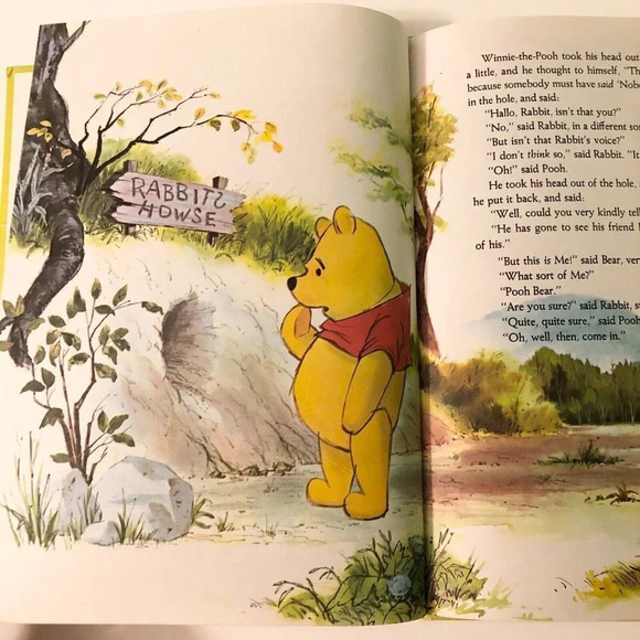 Vintage 1976 Walt Disneys Winnie The Pooh A Tight Squeeze  Golden Book - Picture 11 of 14